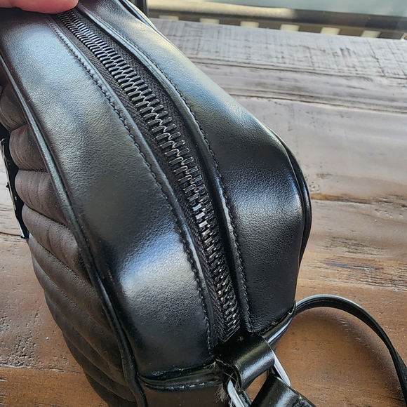 Saint Laurent Black Quilted Leather Crossbody Bag - Picture 3 of 9